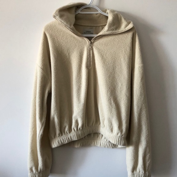 Urban outfitters sweater- like new. Never worn - Picture 1 of 1
